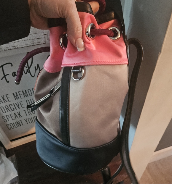 MARC JACOBS Small Drawstring Color-Block Sport Handbag - Picture 3 of 11